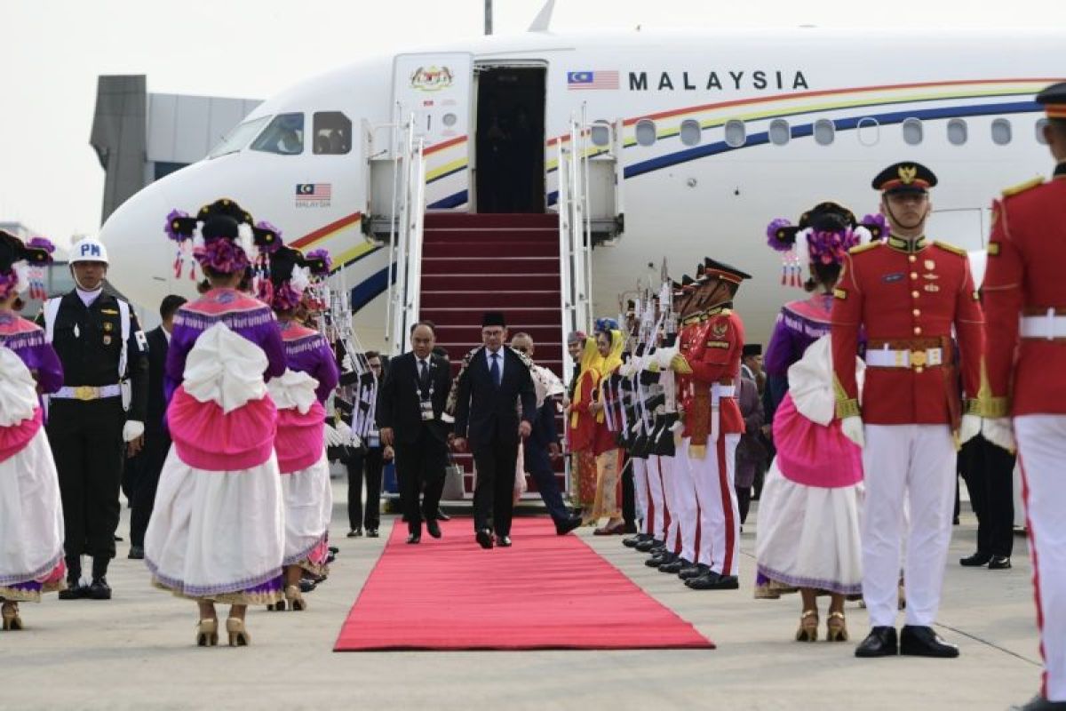 Anwar Ibrahim hingga Xanana Gusmao tiba di Jakarta untuk hadiri KTT ASEAN