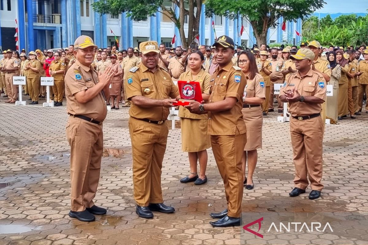 Kelurahan Padarmi Manokwari juara dua desa maju se Papua Barat