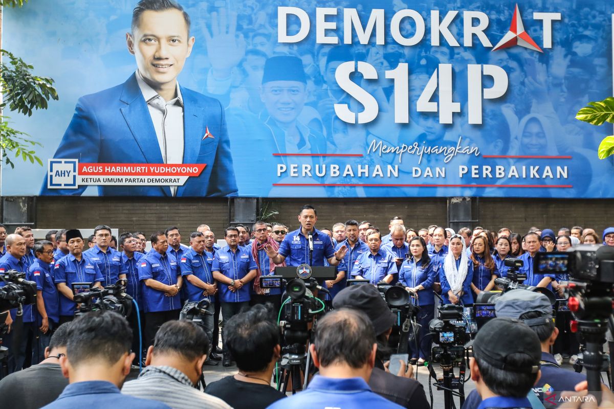 Demokrat disebut lebih masuk akal gabung koalisi Prabowo