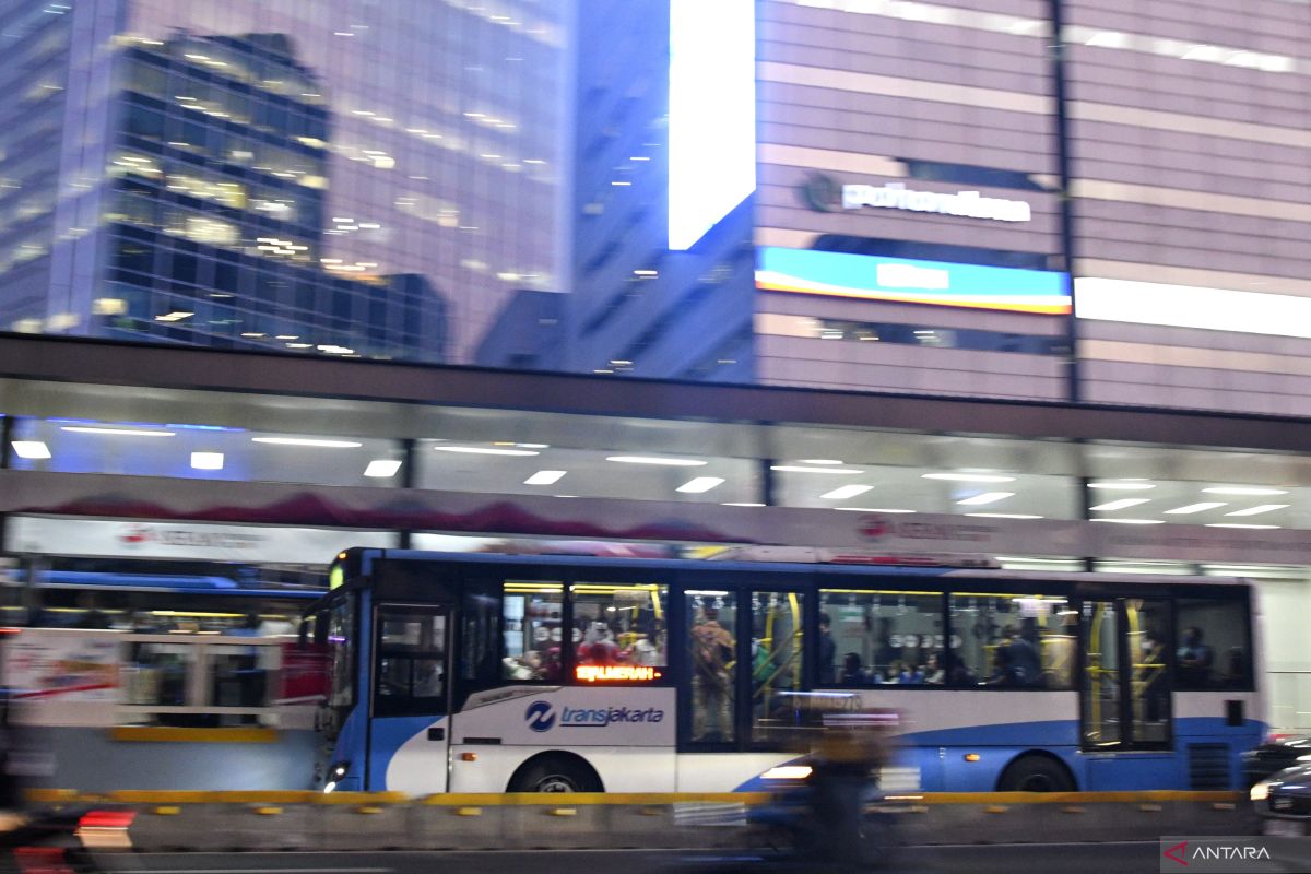 TransJakarta to fully operate 24 hours during New Year's Eve