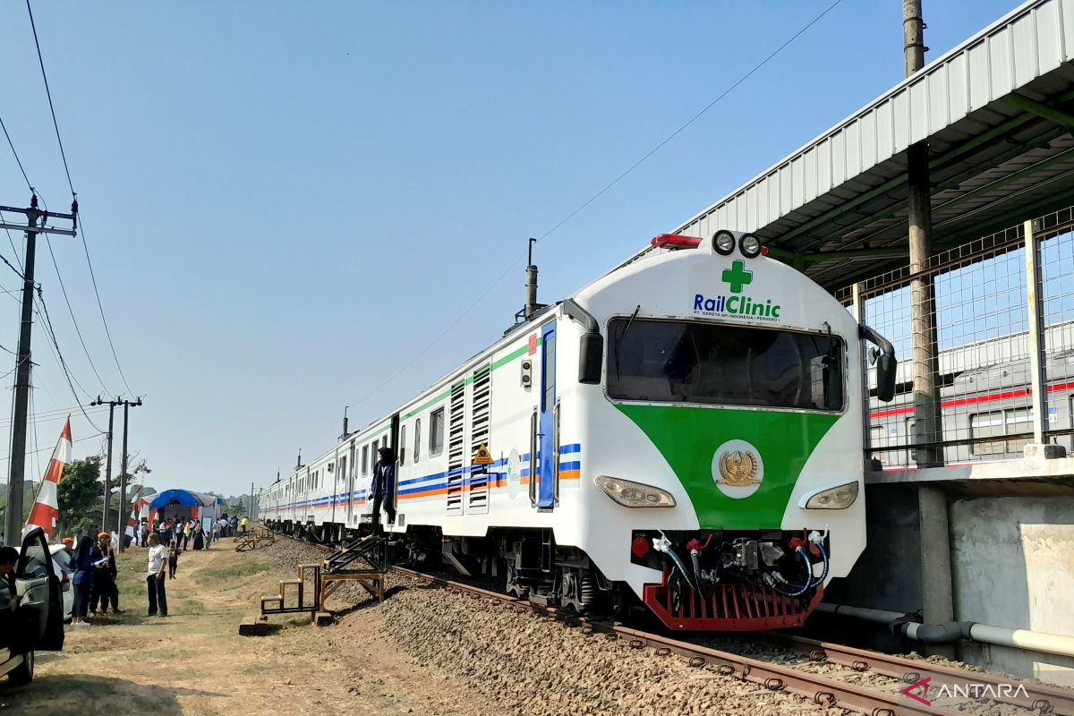 KAI luncurkan layanan kesehatan dan perpustakaan gratis di kereta 