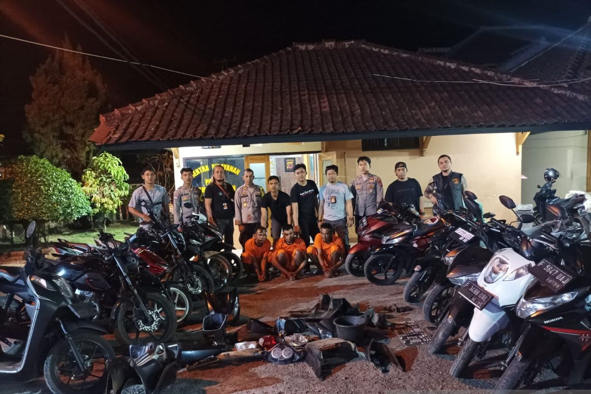 Polres Sukabumi tangkap komplotan pencuri spesialis kendaraan bermotor paling diburu di Pajampangan