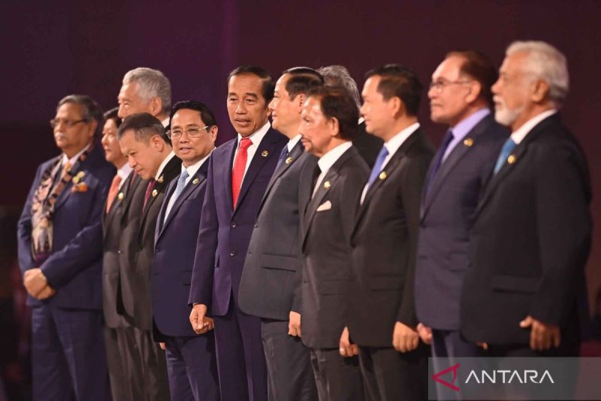 Presiden Joko Widodo minta ASEAN untuk lebih kompak, berani dan gesit