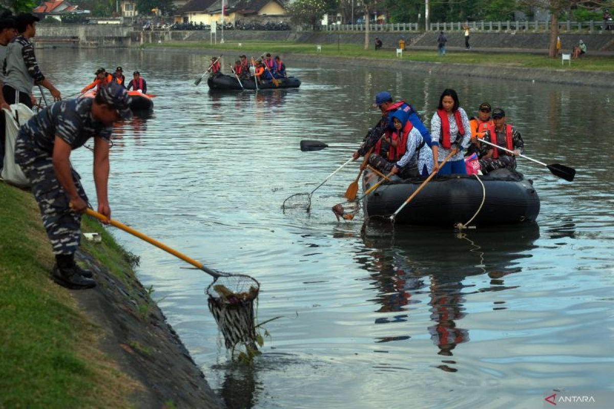 Sungai Watch: Sampah sungai di Bali-Banyuwangi didominasi AMDK