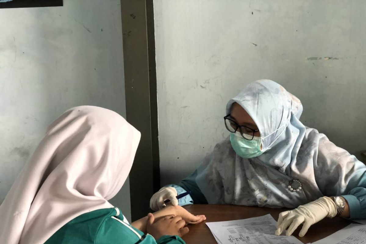 FKUI beri penyuluhan dan pengobatan kepada santri di Pesantren Kota Depok