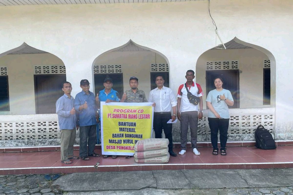 PT SRL Rupat beri bantuan material pembangunan masjid