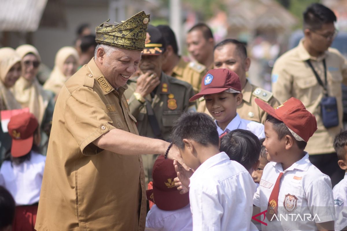 Bupati Bangka Barat turun ke desa jaring aspirasi warga