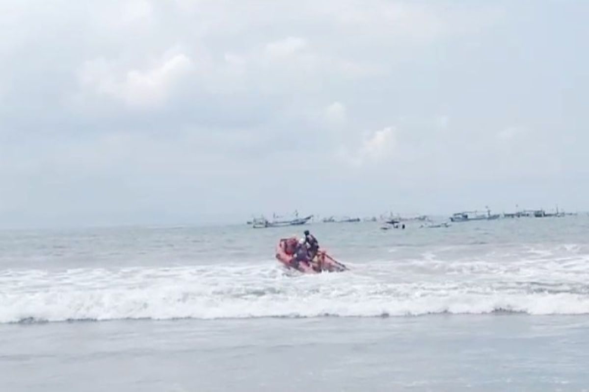 SAR temukan dua korban kapal nelayan tenggelam di Banyuwangi