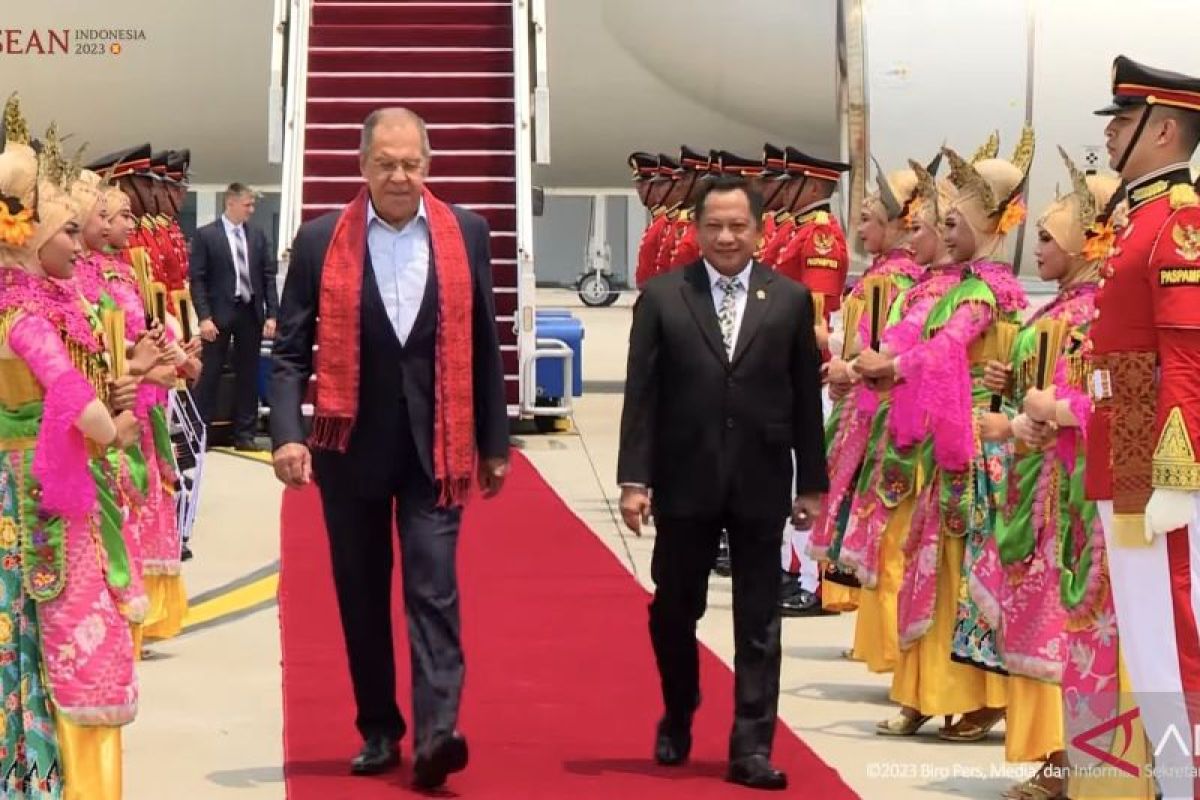 Menlu Rusia Sergey Lavrov  tiba di Indonesia hadiri KTT ASEAN
