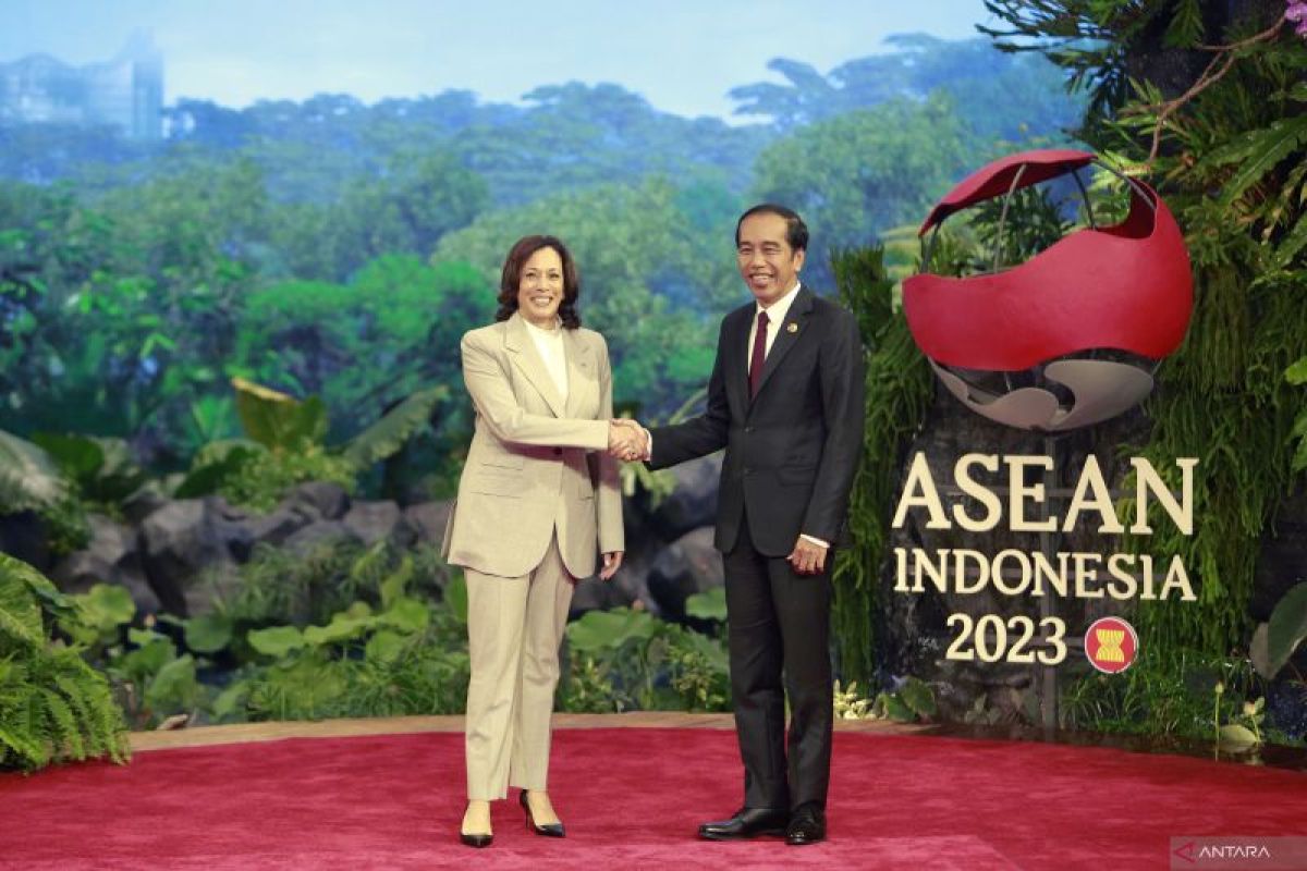 Jokowi calls on US to be positive force in Indo-Pacific