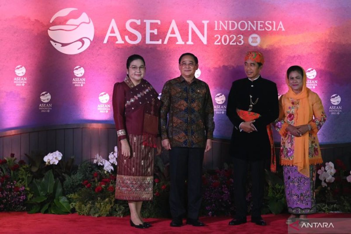 Indonesia menyerahkan tongkat keketuaan ASEAN ke Laos