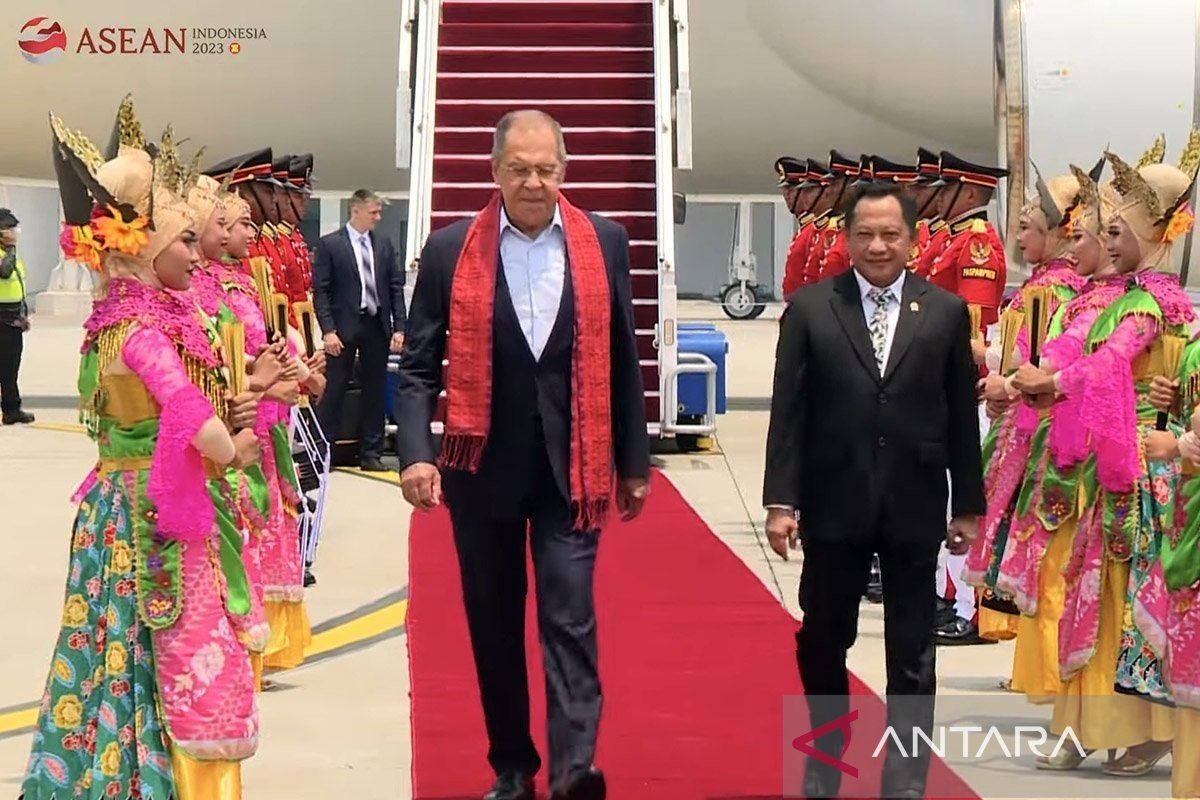 Menlu Rusia Sergey Lavrov tiba di Indonesia untuk hadiri KTT ASEAN