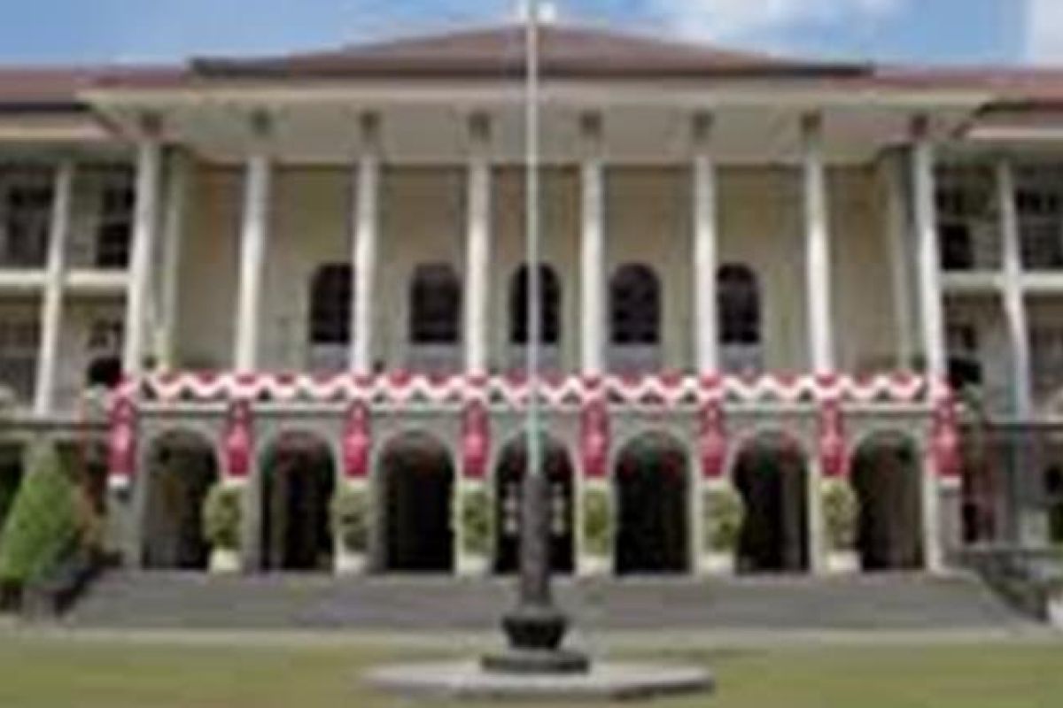Hoaks! UGM keluarkan Ketua BEM karena kritik Presiden Jokowi