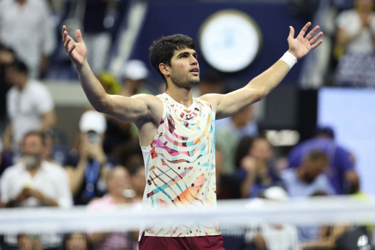 Petenis Carlos Alcaraz hadapi Medvedev di semifinal US Open