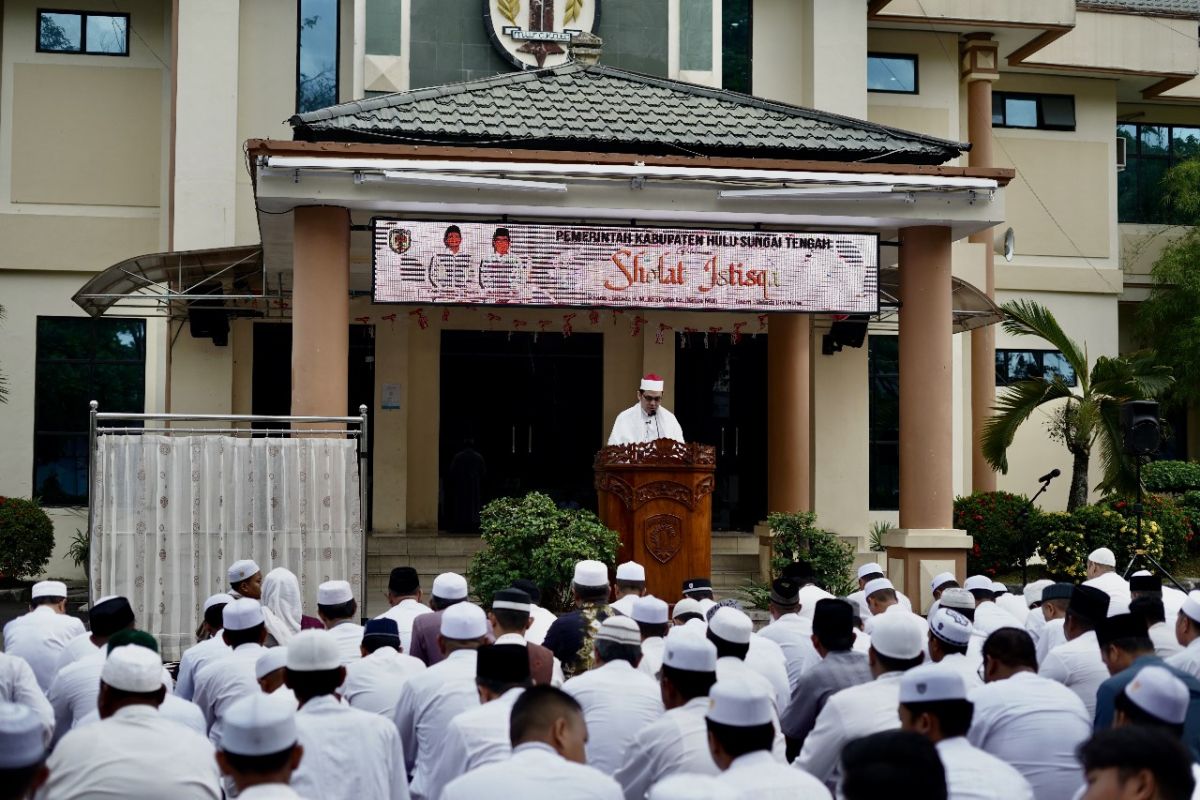 Pemkab HST gelar shalat istisqa akibat terdampak kekeringan