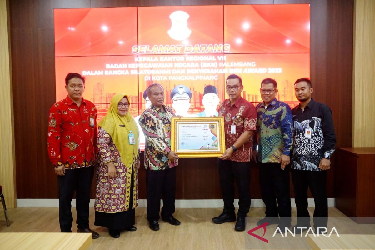 Pemkot Pangkalpinang terima penghargaan BKN Award 2023