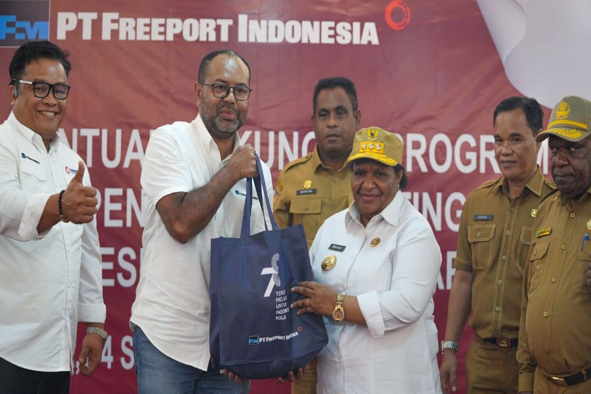 PTFI serahkan 3.000 paket bantuan penurunan stunting Provinsi Papua Tengah