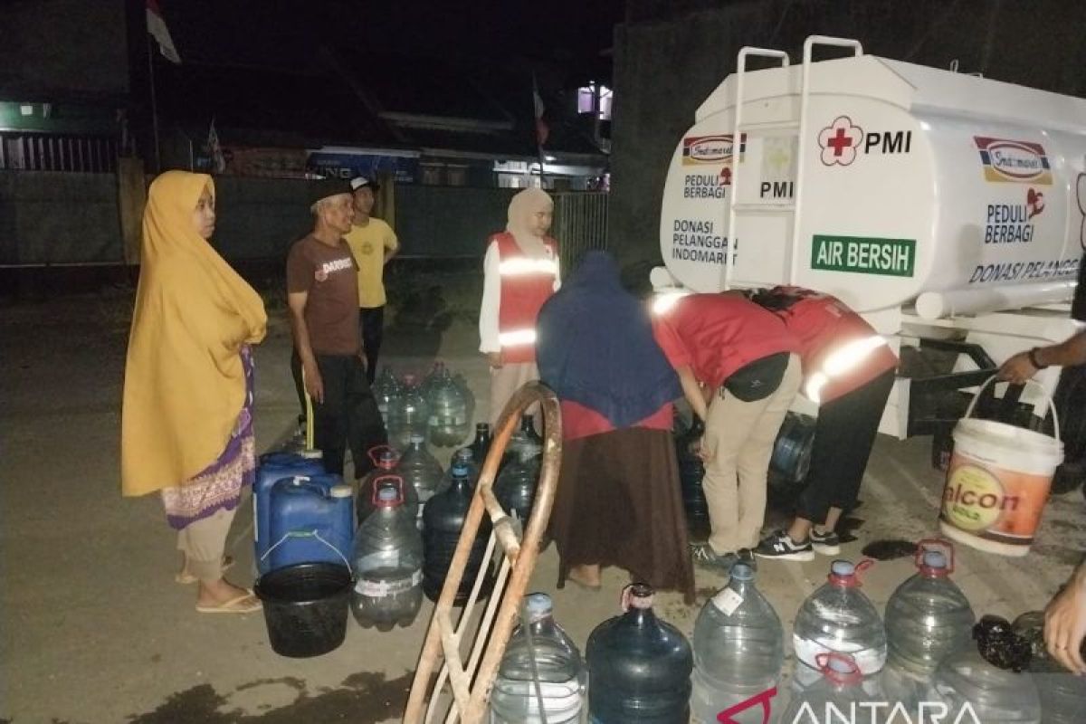 Ribuan warga terdampak krisis air bersih di Sukabumi Jabar