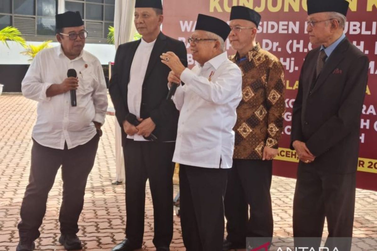 Wapres Ma'ruf Amin ajak ulama Aceh berijtihad kembangkan ekonomi syariah