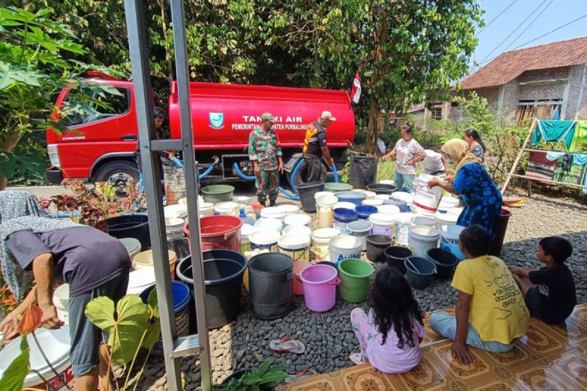 Bantuan air bersih sudah disalurkan ke 1.410 keluarga di Purbalingga