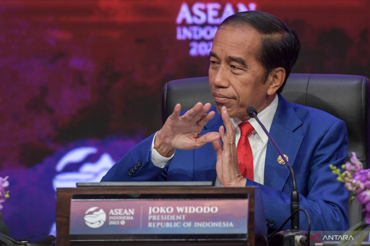 ASEAN, China, Japan, S Korea agree to develop EV ecosystem: Jokowi