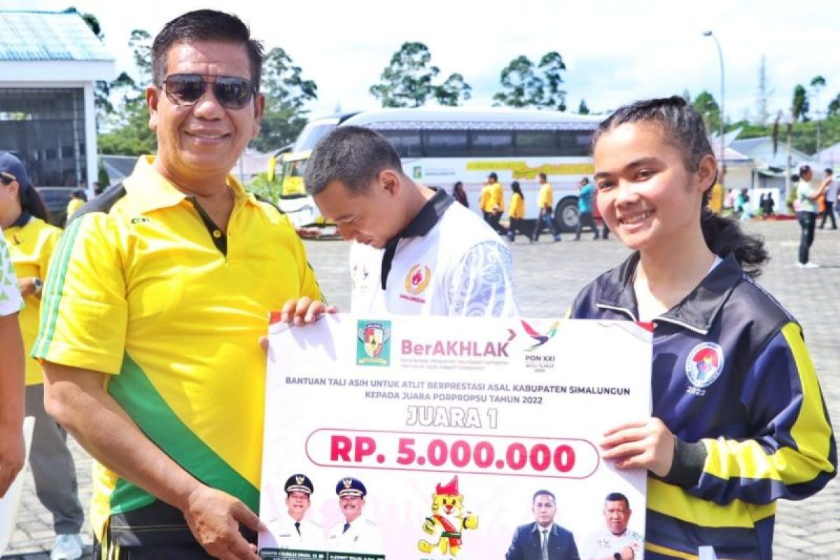 Atlet berprestasi asal Simalungun dapat penghargaan di Hari Olahraga Nasional