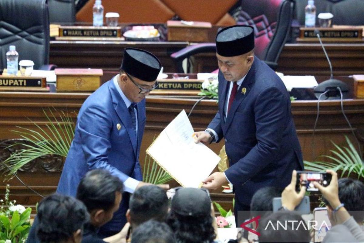 DPRD-Pemkab Bogor tetapkan APBD Perubahan 2023 Rp9,72 triliun