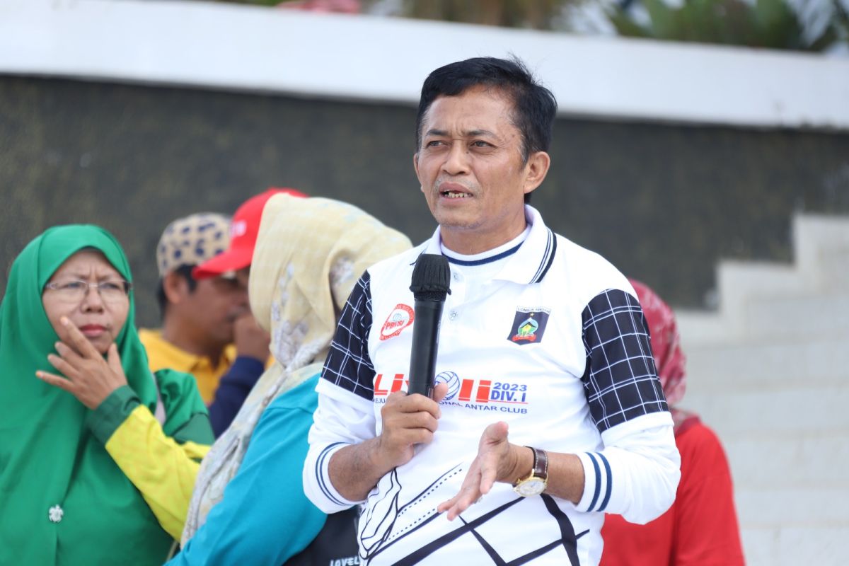 Bupati Lombok Tengah mendukung aparat ungkap kasus Feature E-commerce