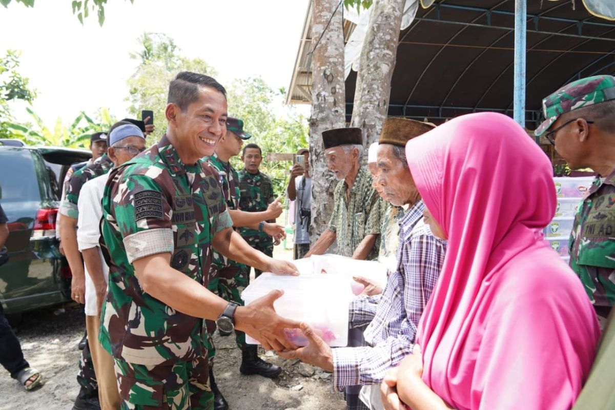 Pangdam Iskandar Muda salurkan bantuan di daerah pelosok Aceh