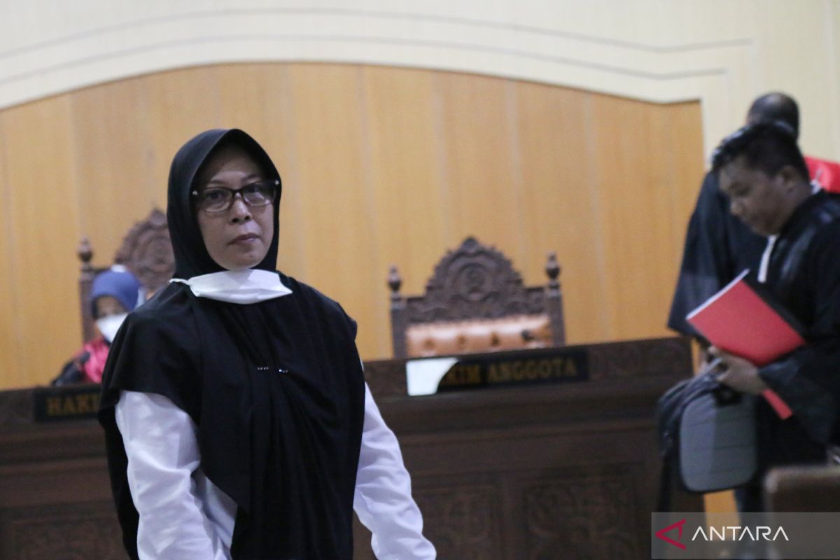Pengadilan Tinggi NTB memvonis mantan Bendahara RSUD Praya 5 tahun