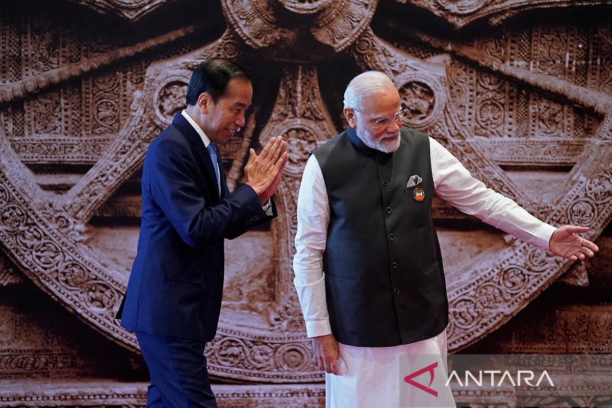 Presiden Jokowi tiba di lokasi KTT G20 disambut PM Narendra Modi