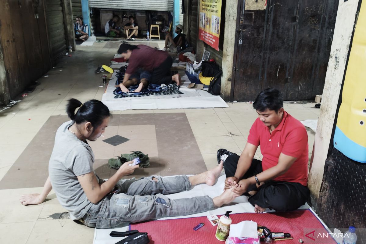 8 cara mengatasi kaki sering kesemutan dan penyebabnya