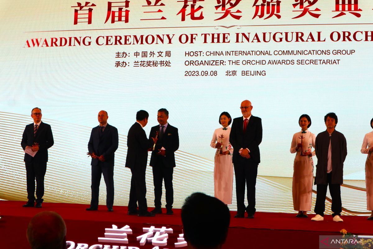 Pemerintah China beri "Orchid Award" kepada Dino Patti Djalal