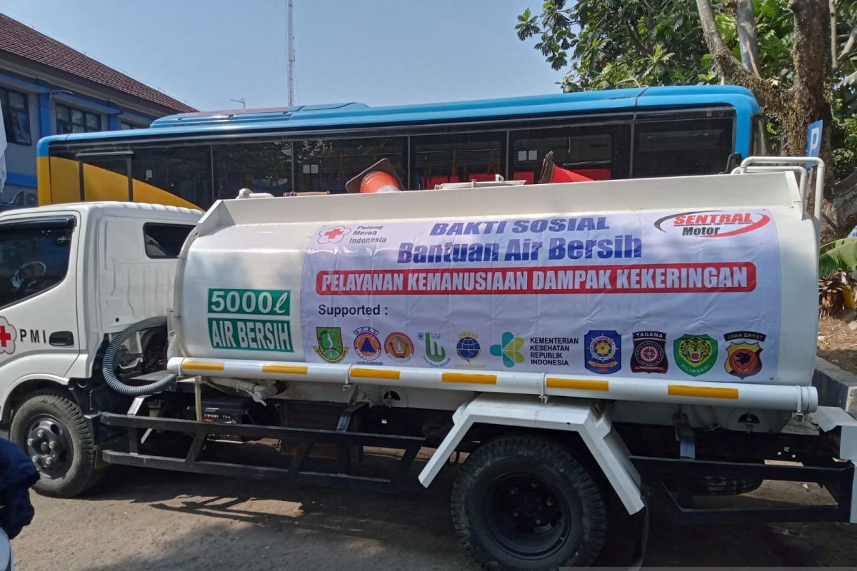 PMI Sukabumi berkolaborasi dengan perusahaan otomotif salurkan air bersih