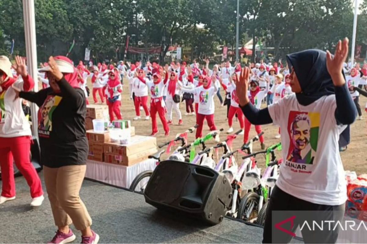 Relawan KawanJuang GP kenalkan Ganjar melalui senam-jalan sehat