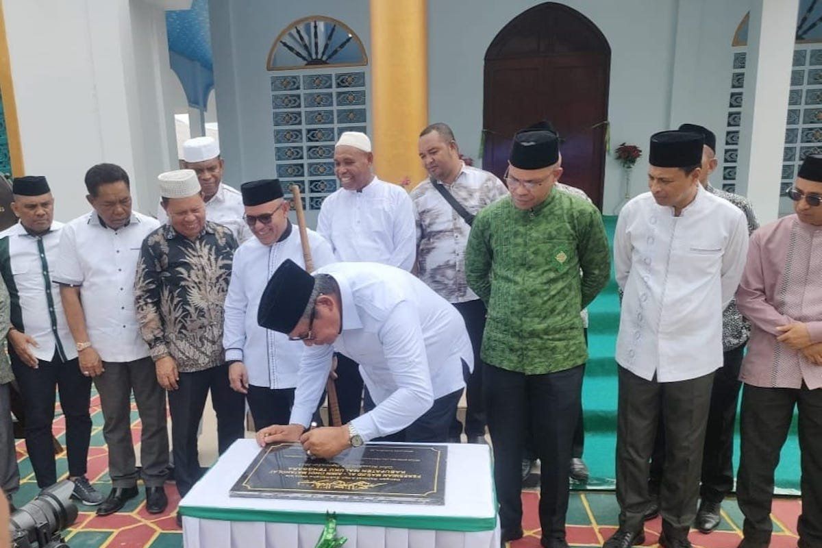 Bupati Malra Resmikan Masjid Al-Amin dan Al-Idrus di Kei Besar