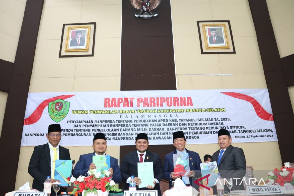 Bupati Tapsel sampaikan Ranperda APBD Perubahan 2023