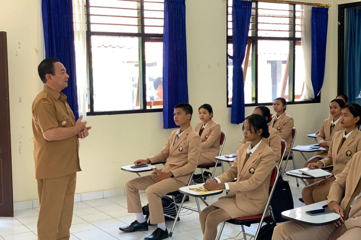 Bupati Karangasem hadiri kuliah perdana di kampus negeri pertama Karangasem