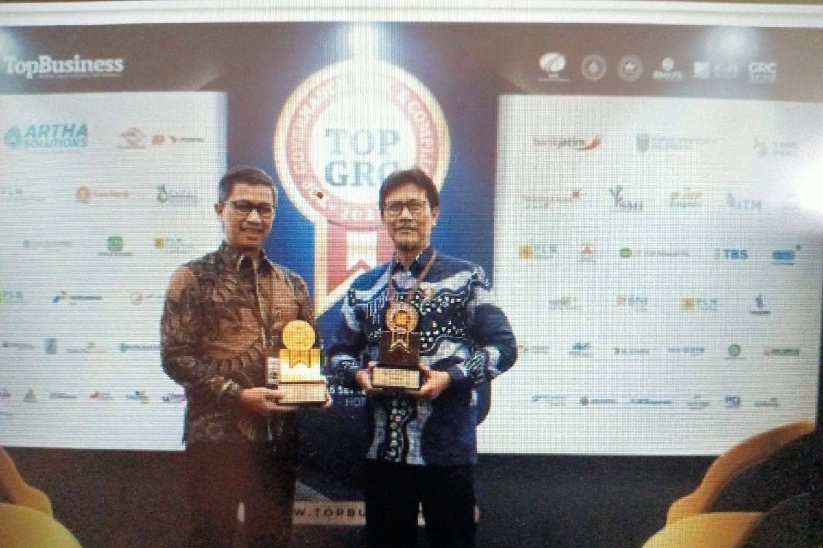Bank bjb syariah raih dua penghargaan di TOP GRC Awards 2023