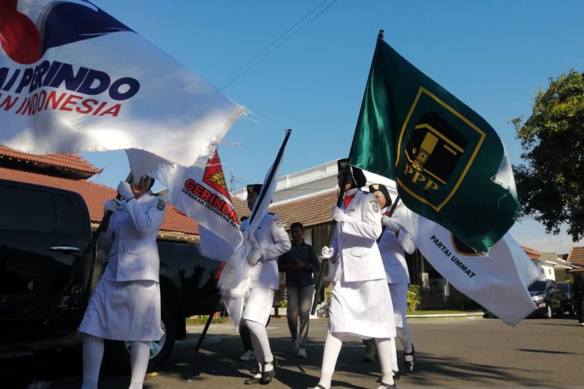 KPU Situbondo mulai kirab 18 bendera parpol peserta pemilu