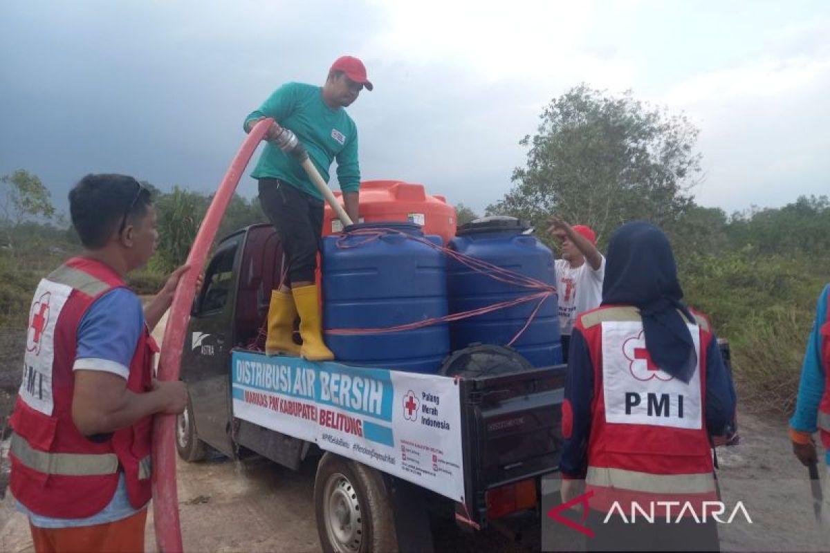 PMI Belitung distribusikan air bersih ke masyarakat terdampak kekeringan