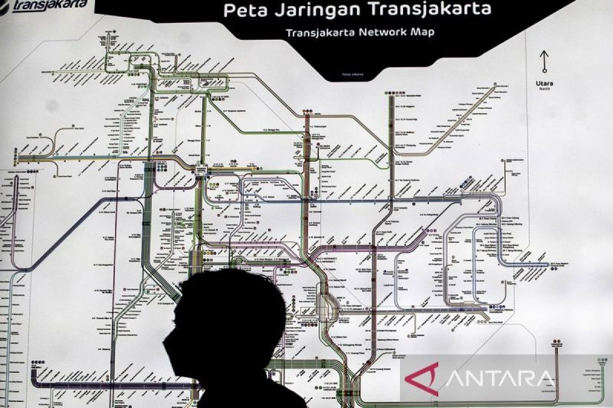 TransJakarta sesuaikan rute akibat adanya aksi di MK