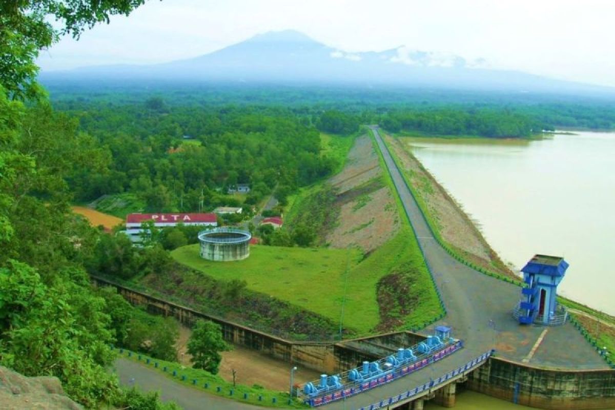 Gajah Mungkur Reservoir beautification to be complete by Dec: govt