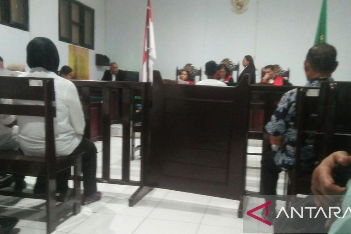 Hakim vonis warga Ambon pemilik 25 paket ganja enam tahun penjara