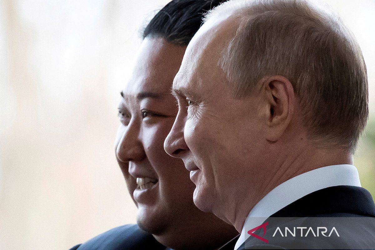 Pesan politik pertemuan Vladimir Putin dan Kim Jong Un