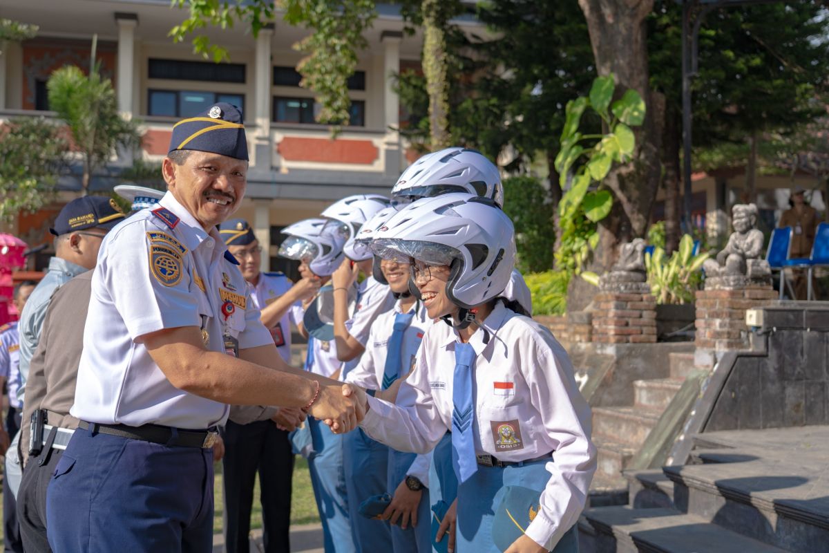 Dishub Badung edukasi keselamatan berkendara ke para pelajar