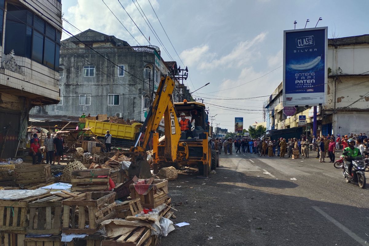 Pemkot Bandarlampung lakukan penertiban di Pasar Gintung