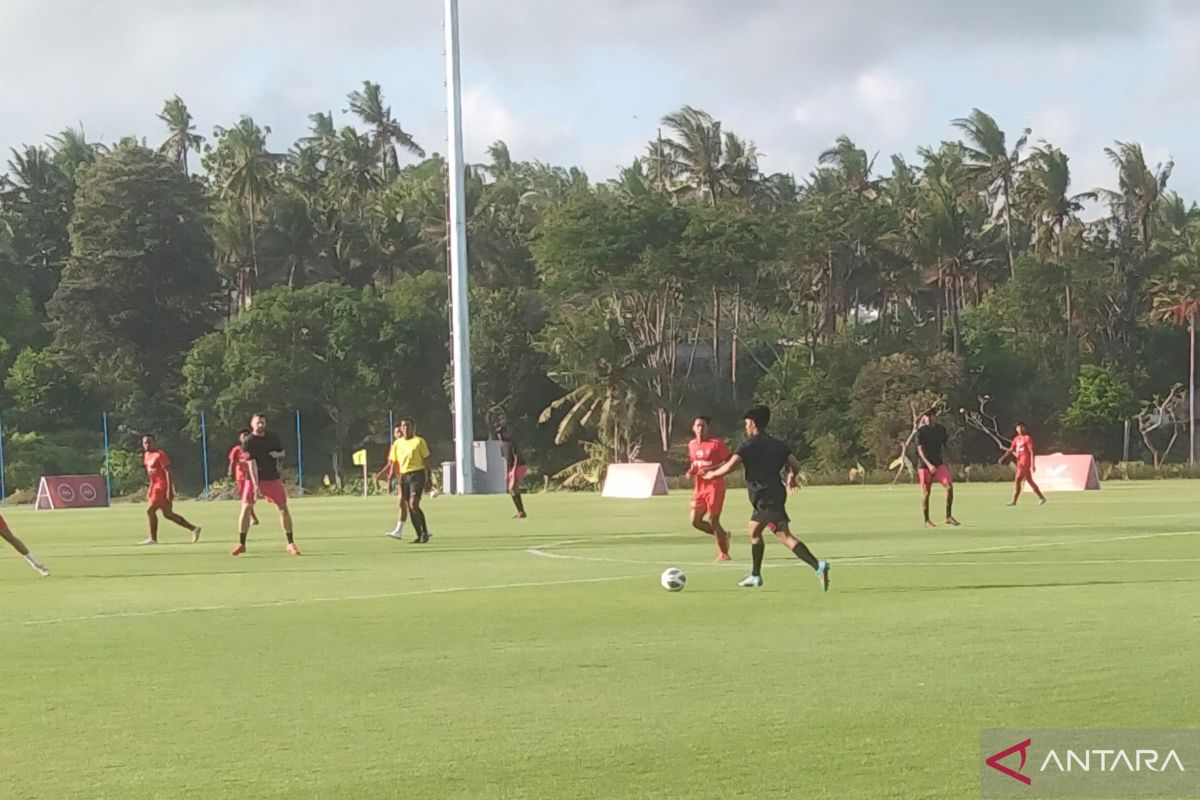 Pelatih kaji pola permainan Bali United U-18 jelang Elite Pro