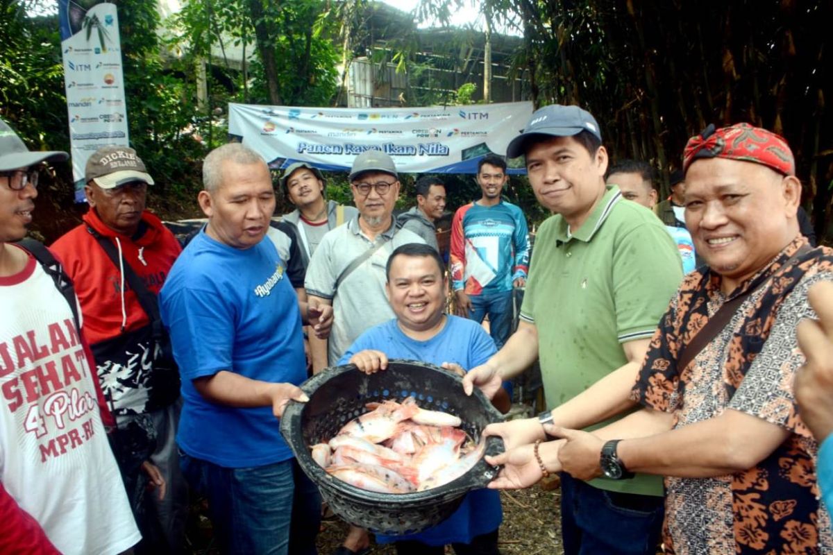 HUT ke- 6, Jurnalis Mancing Indonesia bagikan Ikan Nila di Bogor