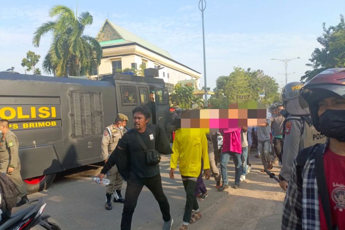 43 orang diamankan polisi terkait kericuhan di Kantor BP Batam